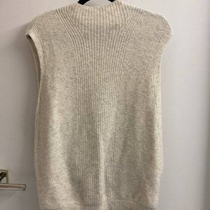 Banana Republic Sleeveless White Sweater Size M